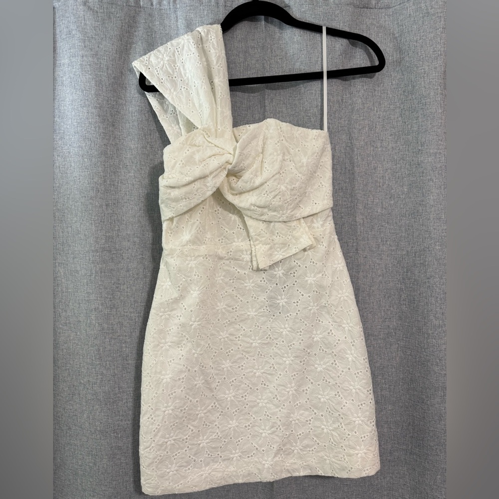 NWT DOBE White Lace Dress